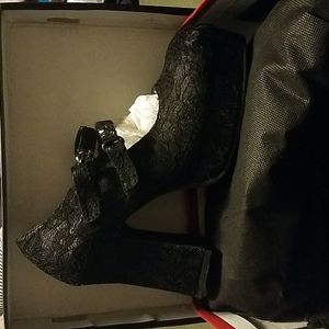 Demonia size 9 black satin lace